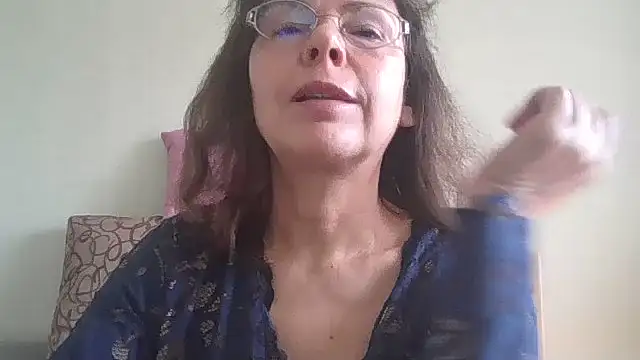 HollyJewel online show from March 2026 09:25:02 AM