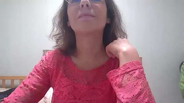 Snapshot of HollyJewel chatting on October 2025 03:42:01 PM HollyJewel online show from October 2025 03:42:01 PM
