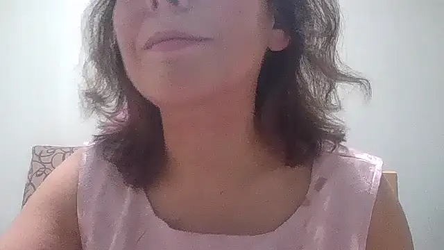 HollyJewel online show from November 2025 06:11:01 PM