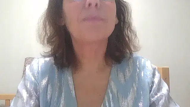 HollyJewel online show from November 2025 06:44:02 PM