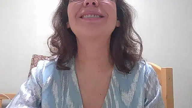 HollyJewel online show from March 2026 04:25:01 PM