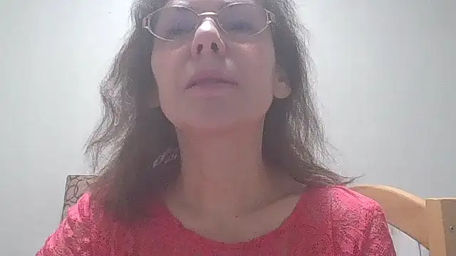 Snapshot of HollyJewel chatting on February 2025 05:49:02 PM HollyJewel online show from February 2025 05:49:02 PM