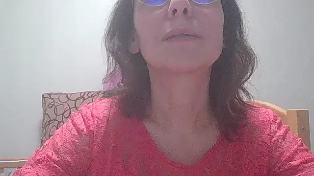 Snapshot of HollyJewel chatting on February 2025 07:44:01 PM HollyJewel online show from February 2025 07:44:01 PM