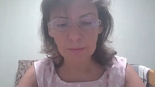 Snapshot of HollyJewel chatting on October 2025 05:49:01 PM HollyJewel online show from October 2025 05:49:01 PM