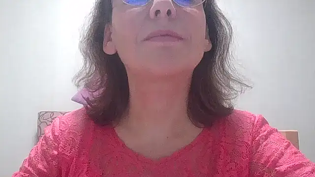 HollyJewel online show from November 2025 06:12:02 PM