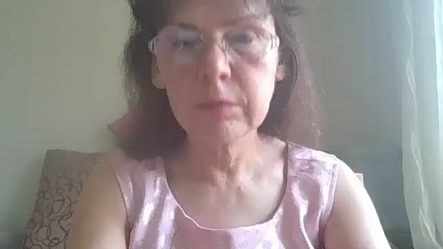 HollyJewel online show from May 2026 10:23:01 AM