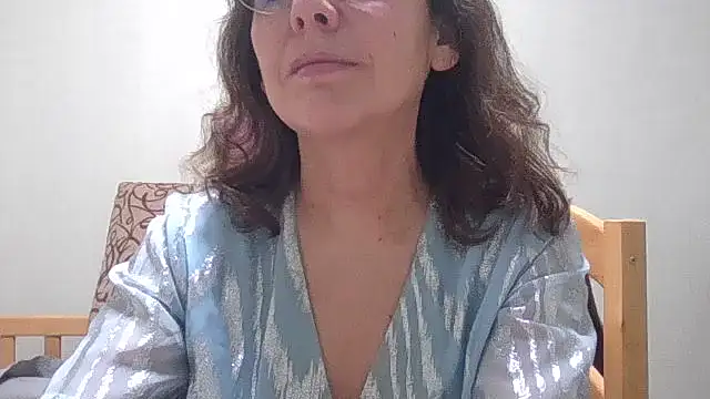 HollyJewel online show from March 2026 07:10:02 PM