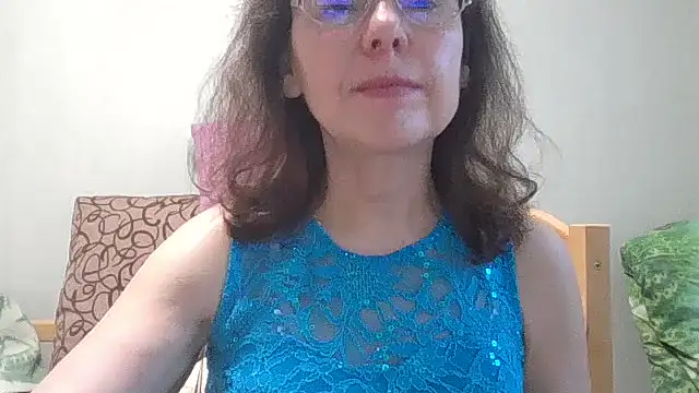 HollyJewel online show from June 2026 04:23:01 PM