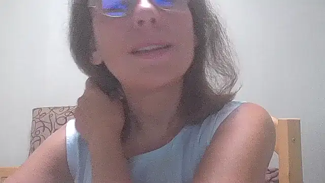 Snapshot of HollyJewel chatting on September 2025 04:51:02 PM HollyJewel online show from September 2025 04:51:02 PM