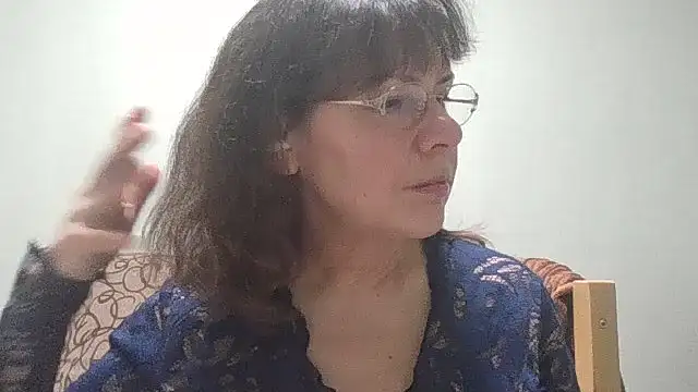 HollyJewel online show from March 2026 06:58:01 PM