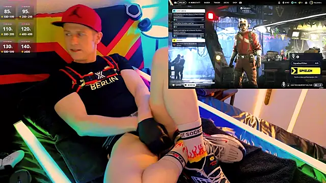 Snapshot of Fuc71 chatting on November 2025 02:22:02 PM Fuc71 online show from November 2025 02:22:02 PM