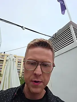 Fuc71 online show from April 2026 05:58:02 PM
