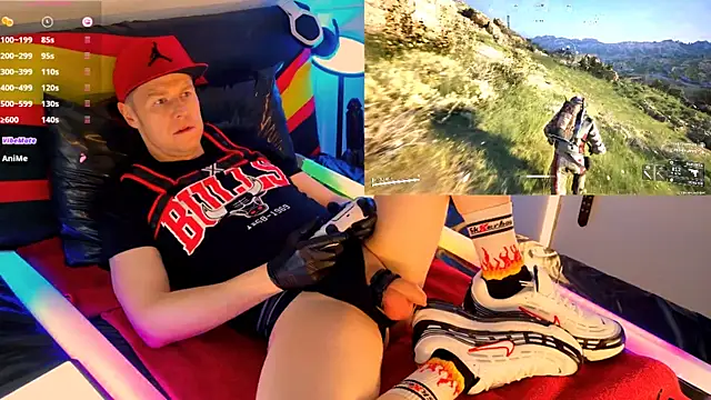 Snapshot of Fuc71 chatting on February 2026 03:03:02 PM Fuc71 online show from February 2026 03:03:02 PM