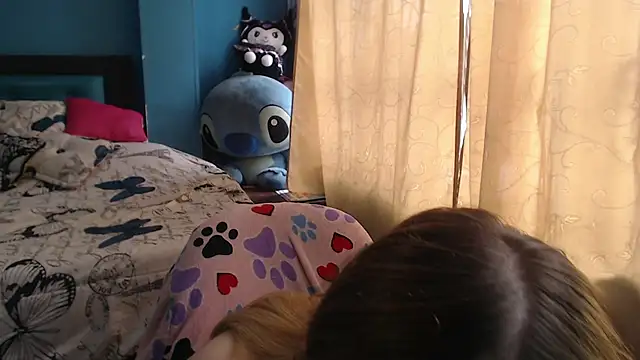 Liaroberts1 online show from March 2025 06:08:02 PM