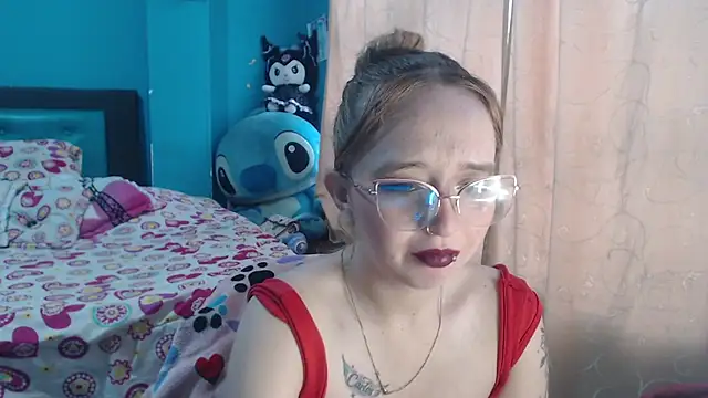 Liaroberts1 online show from February 2025 11:54:01 AM