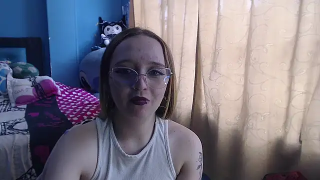 Liaroberts1 online show from March 2025 06:07:01 PM