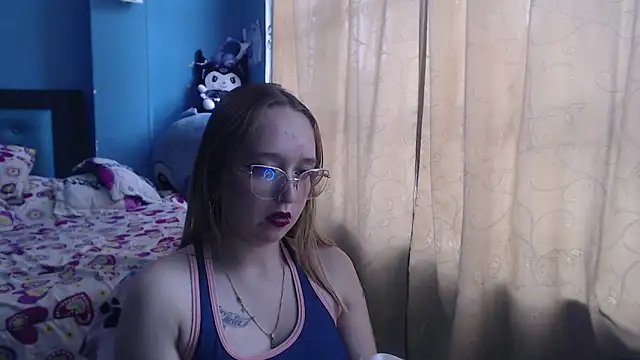 Liaroberts1 online show from March 2025 03:13:02 PM