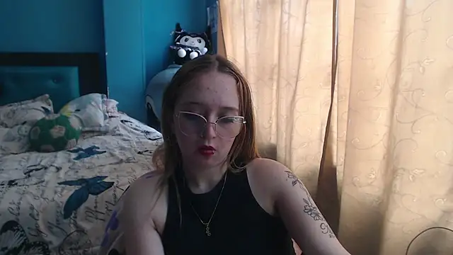 Liaroberts1 online show from March 2025 06:01:02 PM