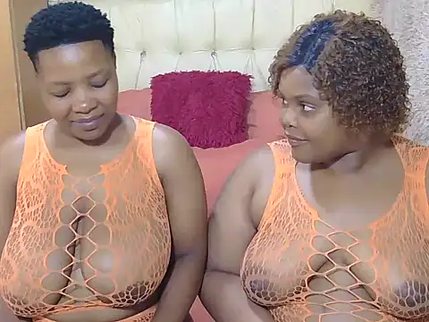 Snapshot of Xxxsluts chatting on October 2025 09:06:02 AM Xxxsluts online show from October 2025 09:06:02 AM