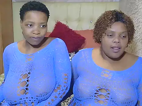 Snapshot of Xxxsluts chatting on November 2025 07:35:02 AM Xxxsluts online show from November 2025 07:35:02 AM