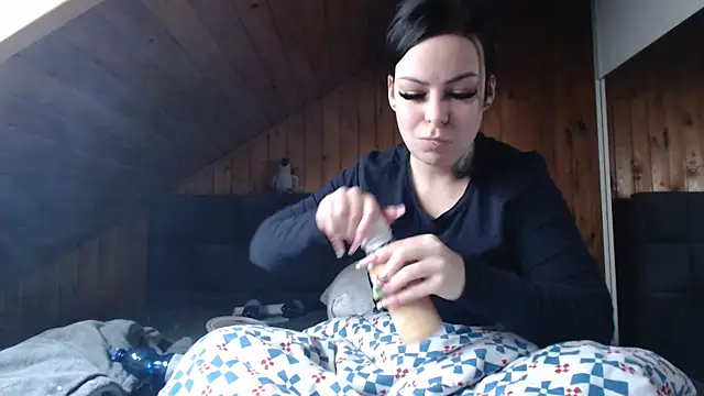 BoeseMoni1998 online show from November 2025 11:47:02 AM