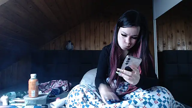 BoeseMoni1998 online show from November 2025 07:57:02 AM