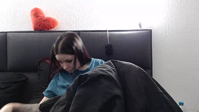 BoeseMoni1998 online show from May 2026 04:56:01 PM