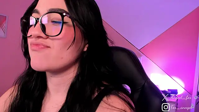 angeel fox online show from February 2026 06:22:01 AM