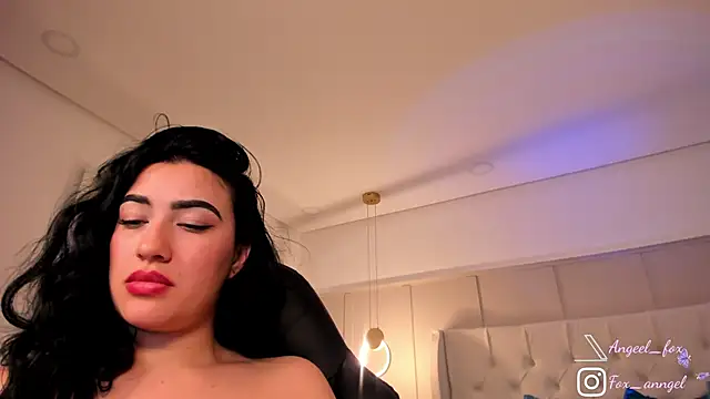 angeel fox online show from February 2025 06:29:02 AM