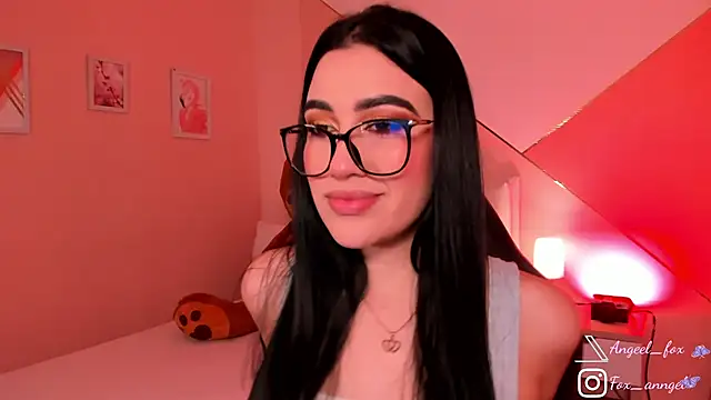 angeel fox online show from December 2025 01:14:02 PM