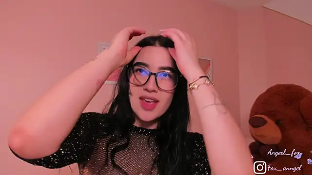 angeel fox online show from October 2025 04:46:02 AM