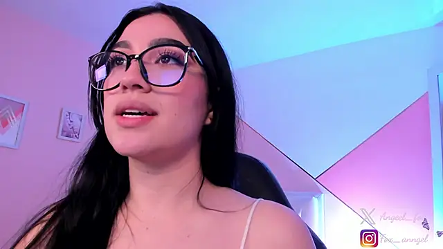 angeel fox online show from February 2026 04:08:02 AM