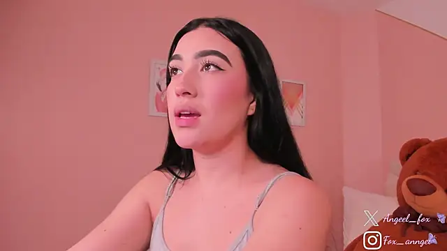 angeel fox online show from September 2025 03:12:02 AM