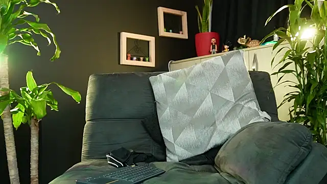 LincomAmith online show from March 2026 04:43:01 AM