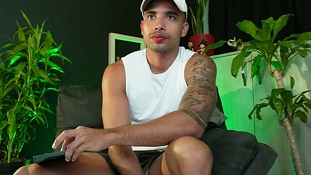 LincomAmith online show from April 2026 03:41:01 AM