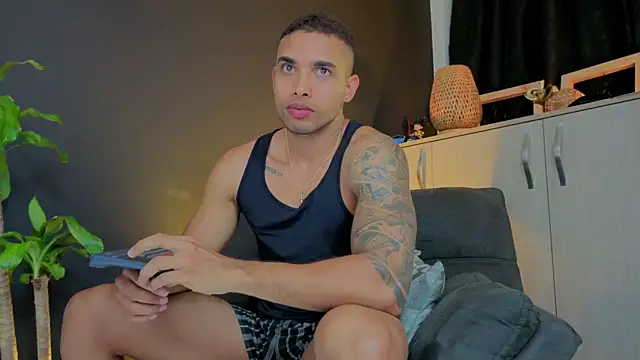 LincomAmith online show from November 2025 03:39:02 AM