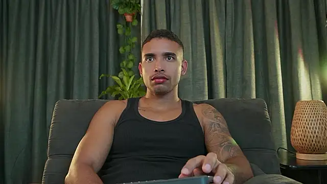 Snapshot of LincomAmith chatting on February 2026 05:18:02 AM LincomAmith online show from February 2026 05:18:02 AM