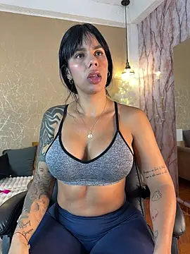 Cleopatra Fit online show from December 2025 10:07:02 AM