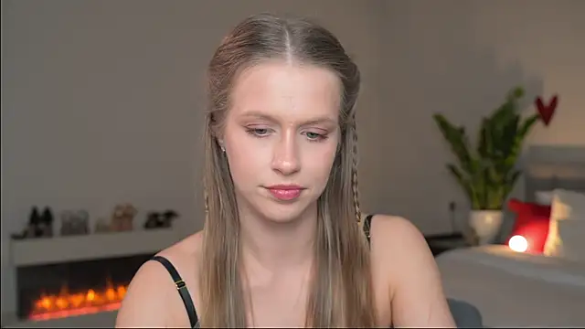 ella twinkl online show from April 2026 06:55:02 PM