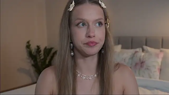 ella twinkl online show from July 2026 07:10:01 PM
