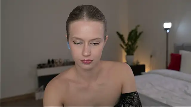 ella twinkl online show from May 2026 06:46:02 PM