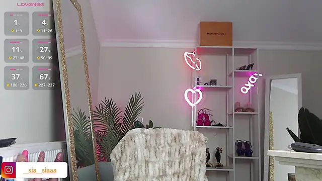 ArianaArianna online show from February 2026 09:42:01 AM