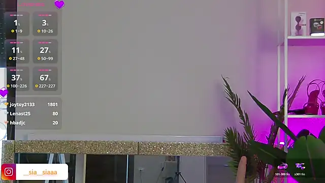 ArianaArianna online show from May 2026 04:04:02 PM