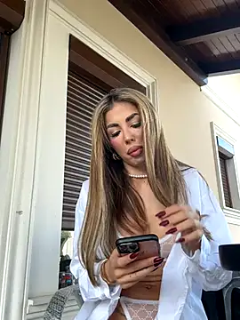 Snapshot of ArianaArianna chatting on September 2025 01:11:02 PM ArianaArianna online show from September 2025 01:11:02 PM