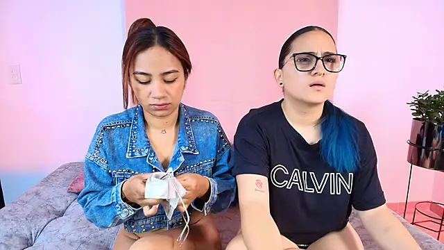 Jules n Gia online show from October 2025 10:25:02 AM