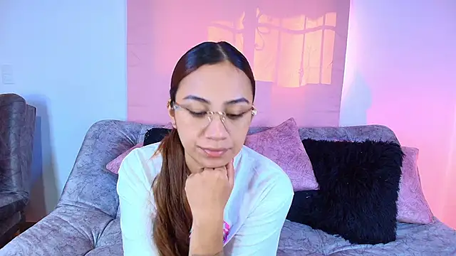 Jules n Gia online show from November 2025 07:46:02 PM