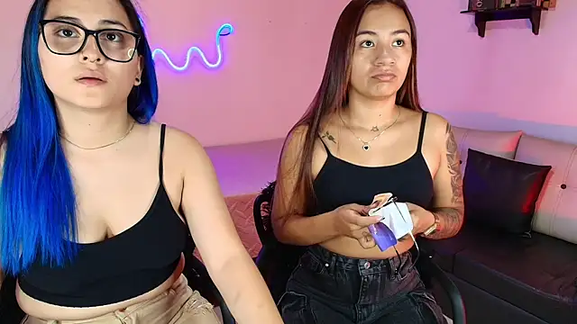 Jules n Gia online show from March 2025 09:03:02 PM