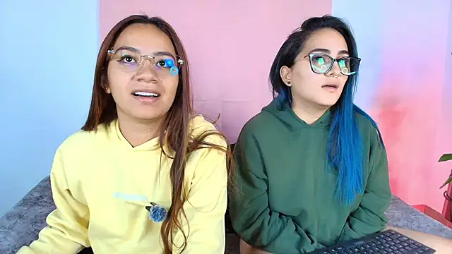 Jules n Gia online show from September 2025 10:27:01 PM