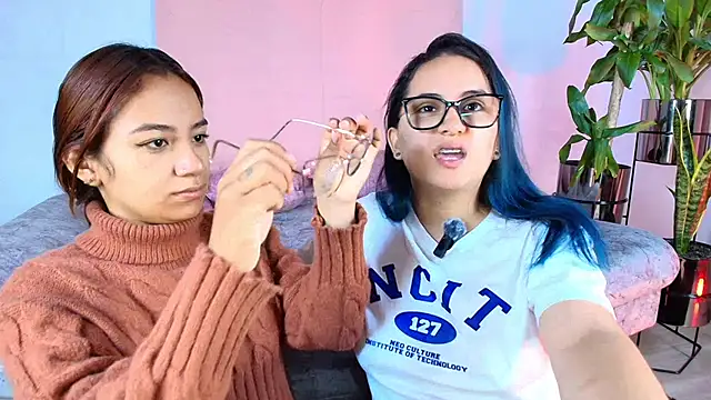 Jules n Gia online show from September 2025 10:32:02 AM