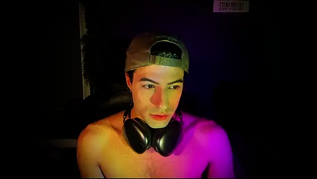 newjeff online show from October 2025 05:46:01 PM